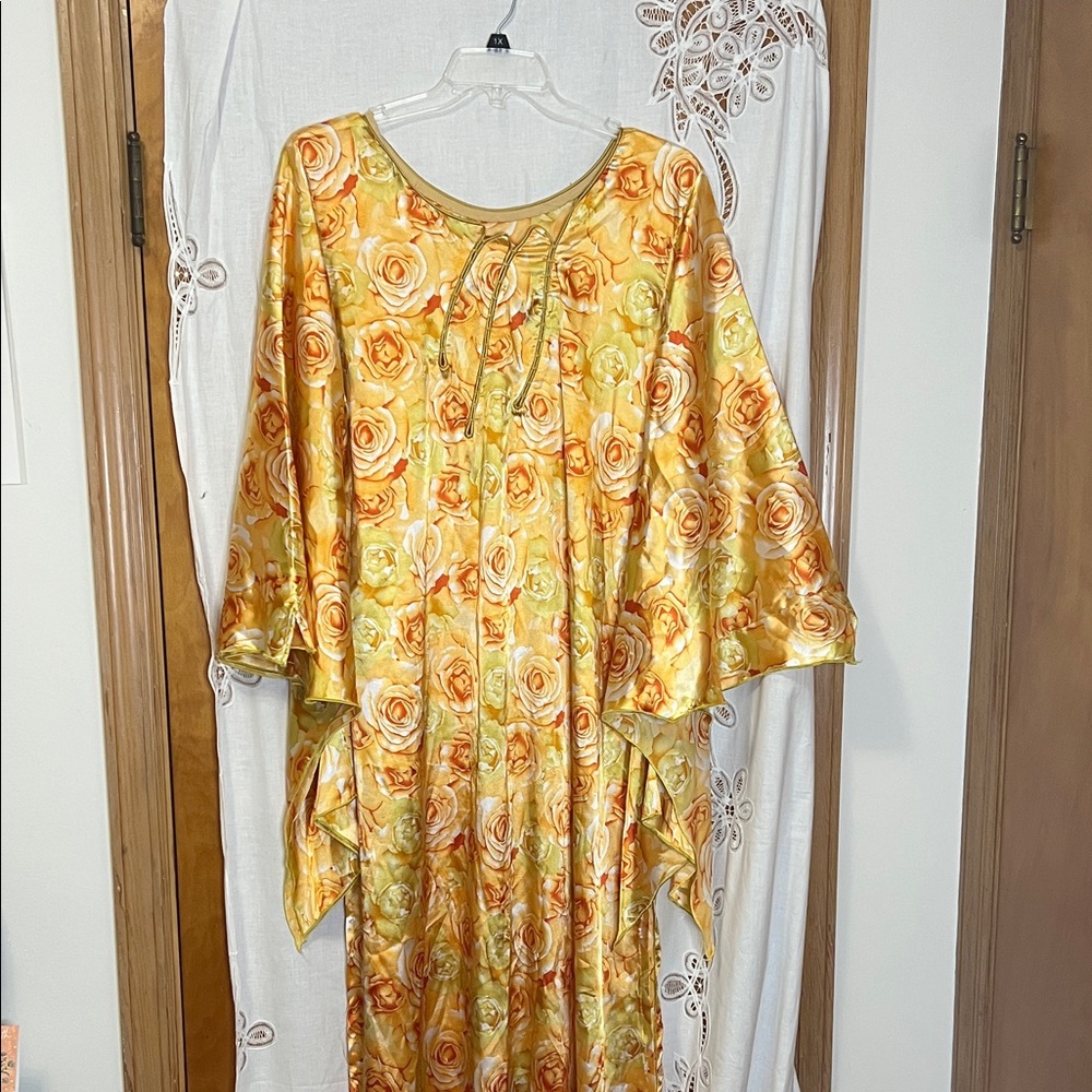 Elegant Floral Long Sleeve Kimono Style Dress
